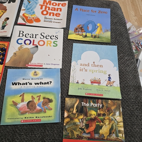 3/$15 kids book bundle lot of 9 - Picture 8 of 10